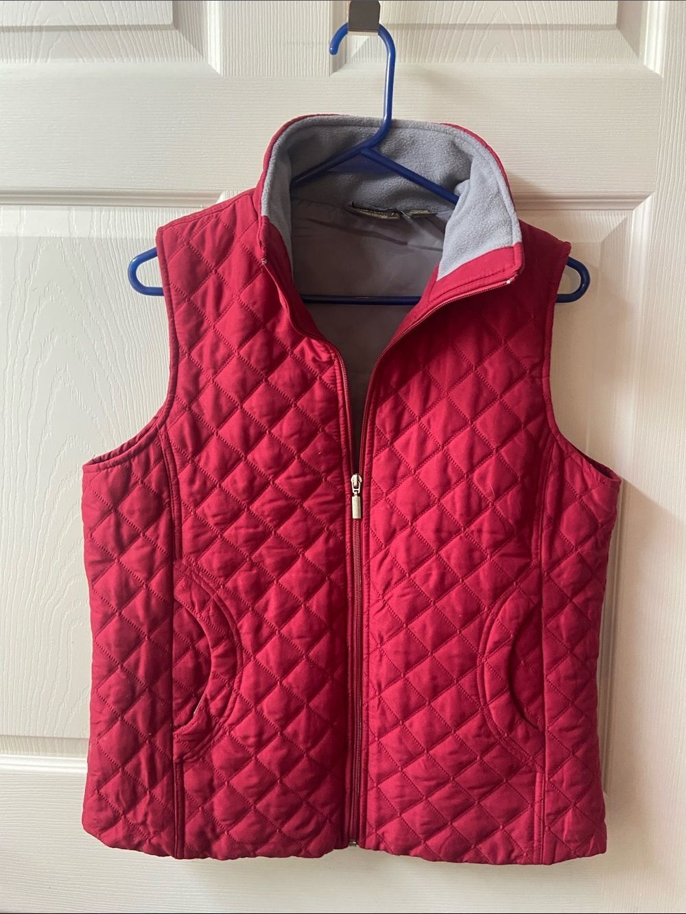 Jane Ashley Quilted Red Sleeveless Vest women’s medium